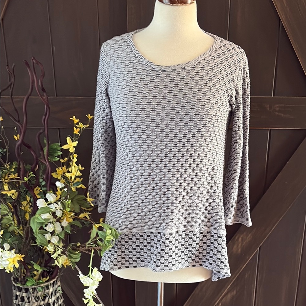 Gray 3/4 Sleeve Asymmetrical Knit Top